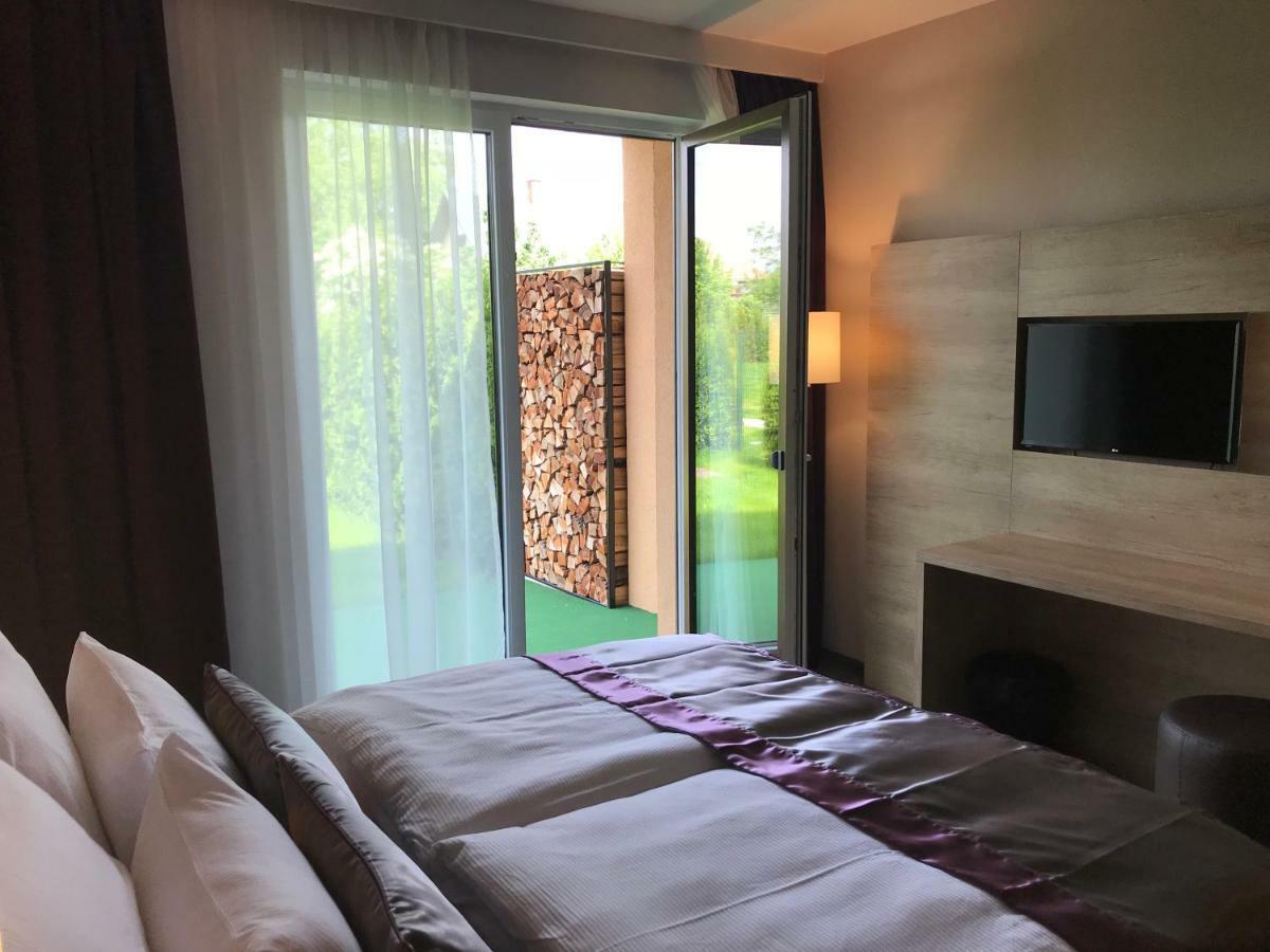 Villa Aruba & Private Spa Suites Keszthely Exterior foto